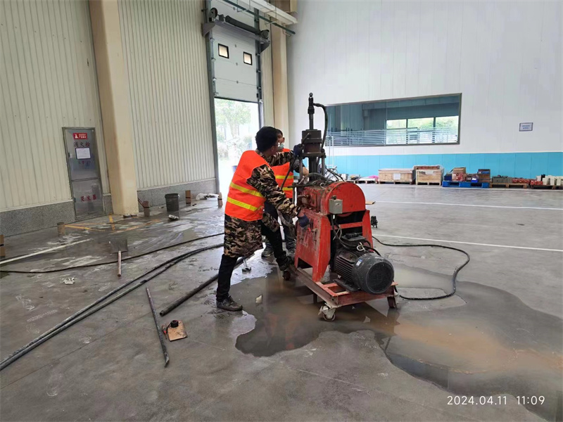 南宫厂房地面下沉塌陷注浆加固施工